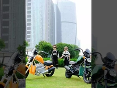 Παιδιά με ηλεκτρική μοτοσικλέτα με μουσικό και φως LED